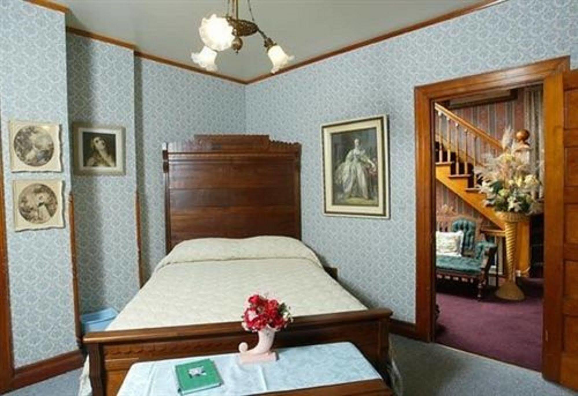 Hotel Oakenwald Terrace Chatfield Zimmer foto
