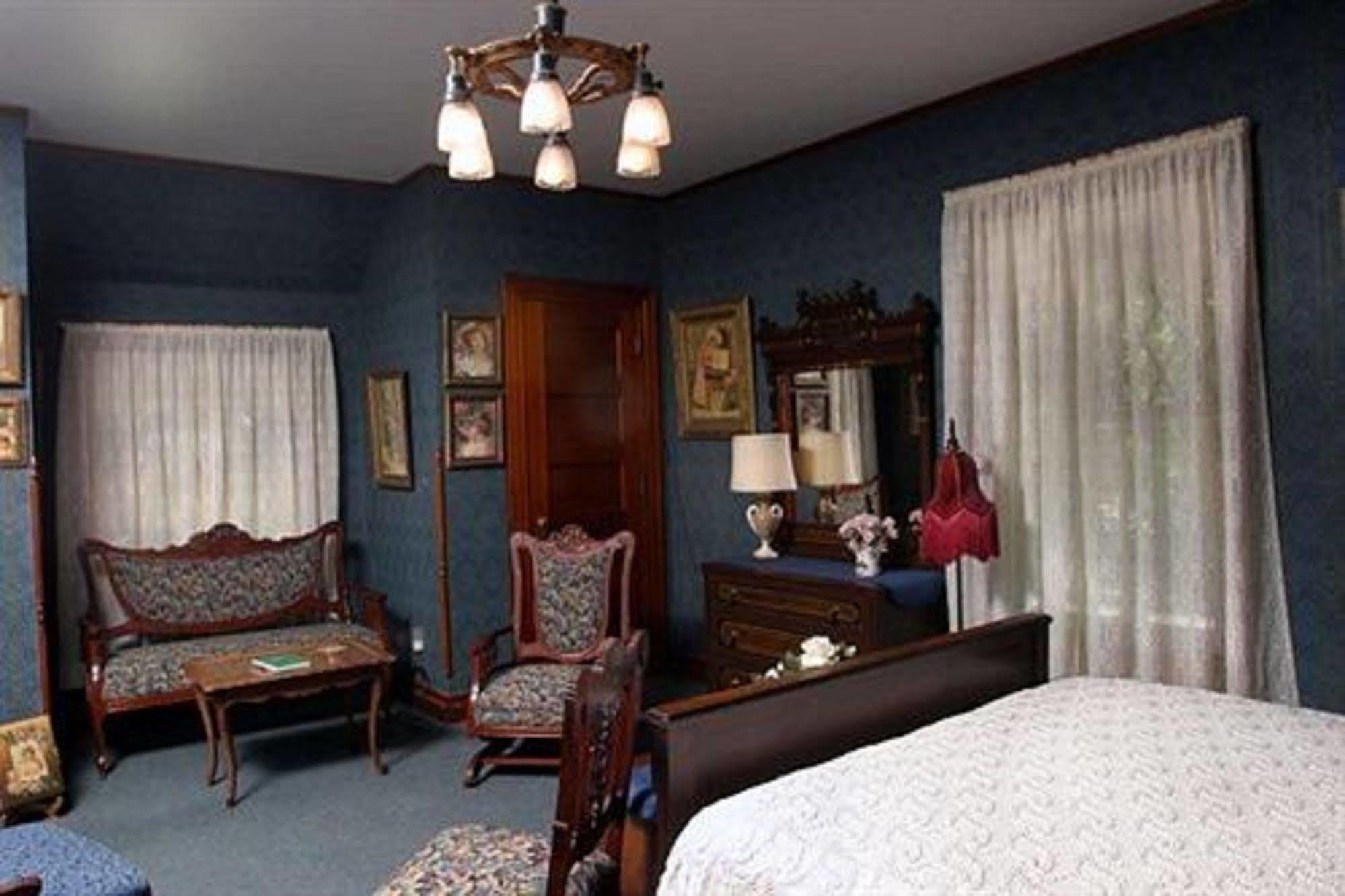 Hotel Oakenwald Terrace Chatfield Zimmer foto